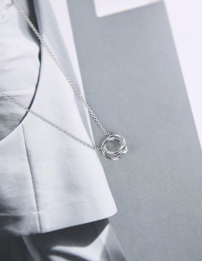 round cubic necklace