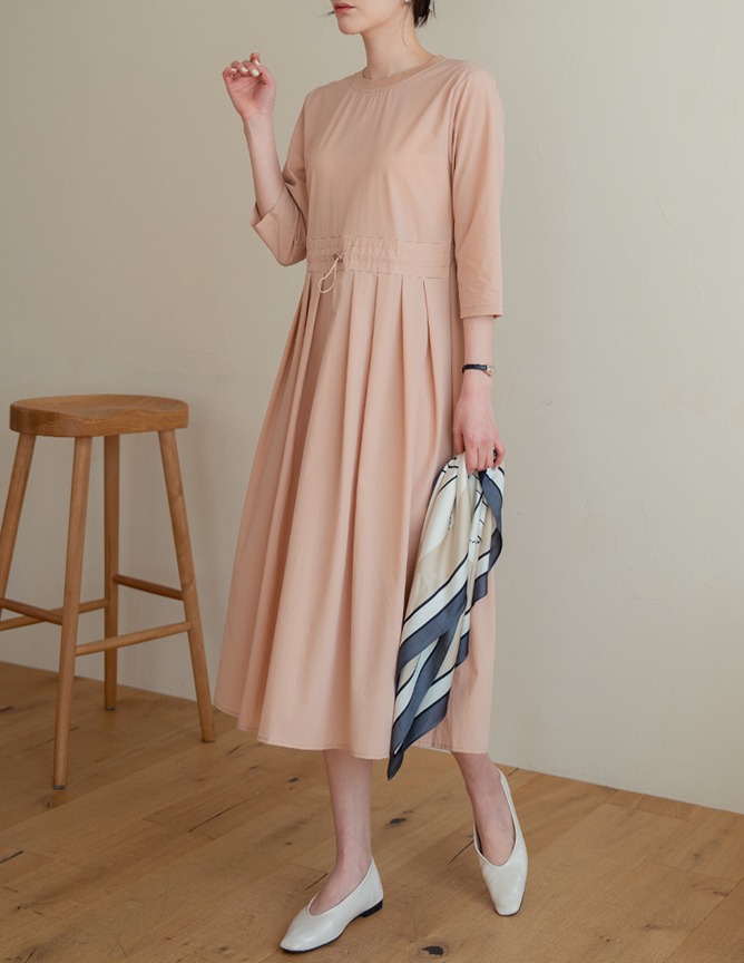 Stopper pleated dress