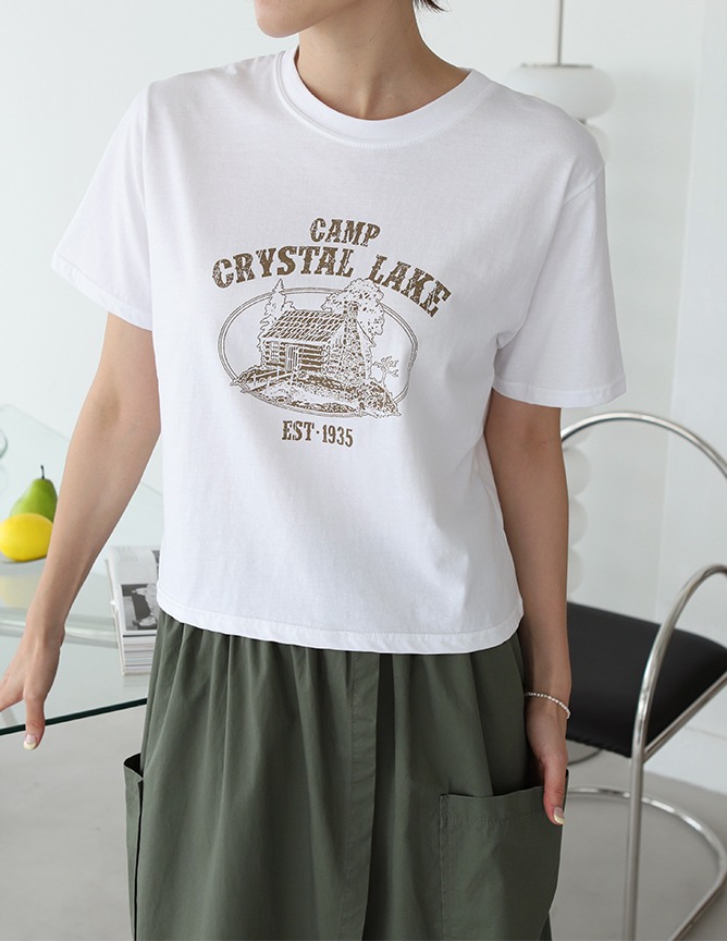 camp cropped t- shirt