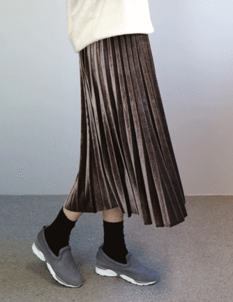shinny pleats skirts