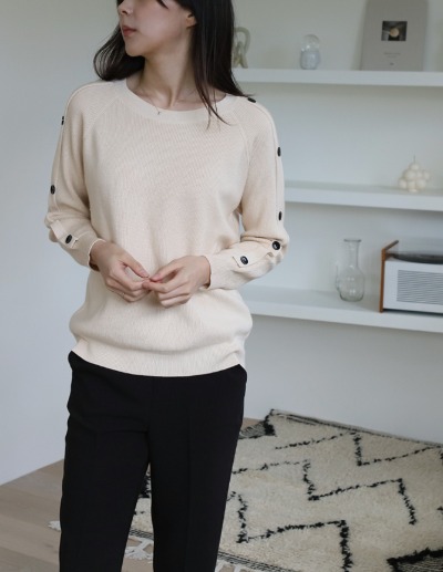 button pullover knit